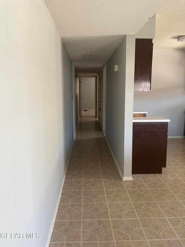Building Photo - 2849 Beachcomber Dr