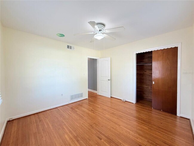 Building Photo - 309 Kerry Dr