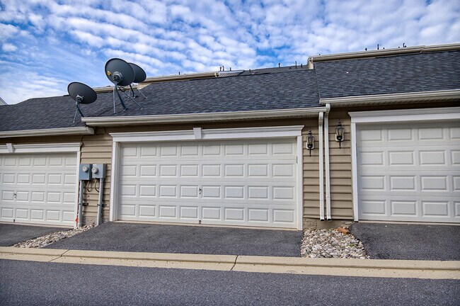 Building Photo - 2704 Egret Way