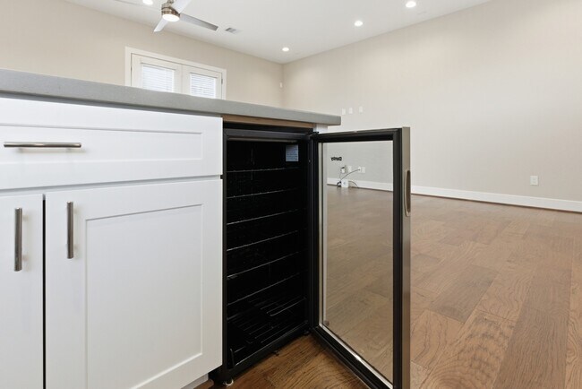 Building Photo - 1222 Upton St