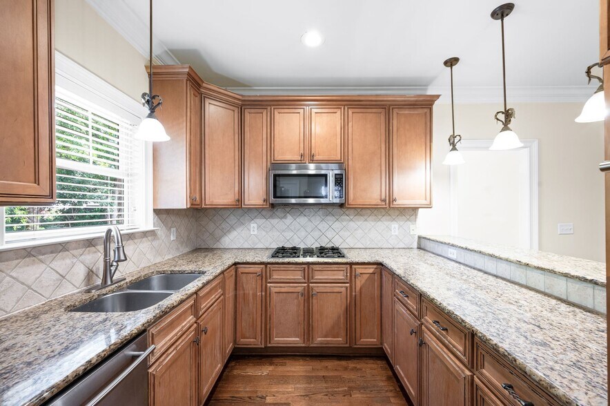 Building Photo - 172B Woodmont Blvd