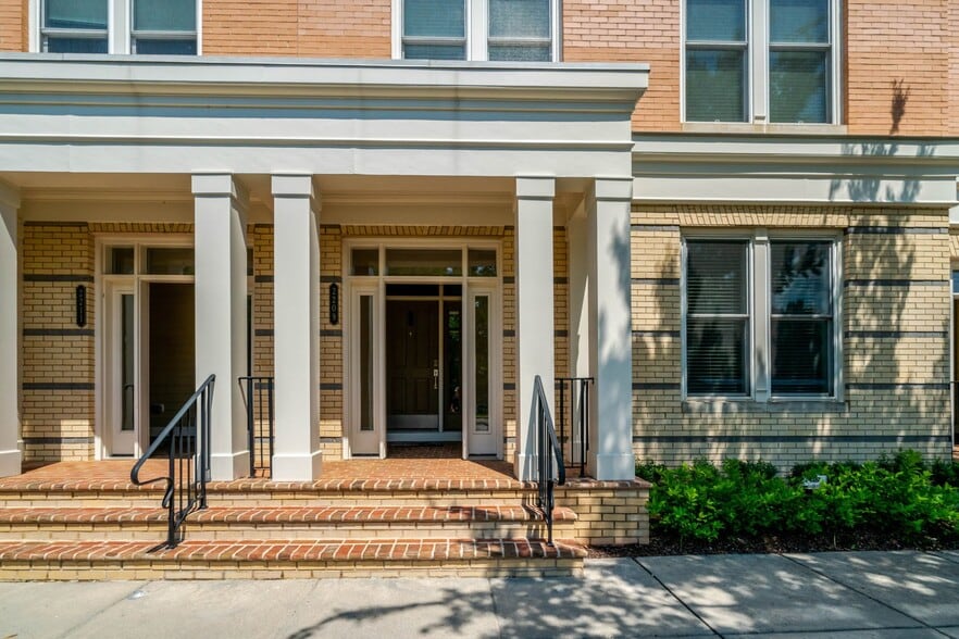Front of Condo - 2209 Richmond Hwy