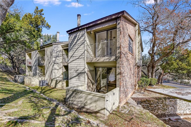 View from back with balcony. - 1804 Capital Pky