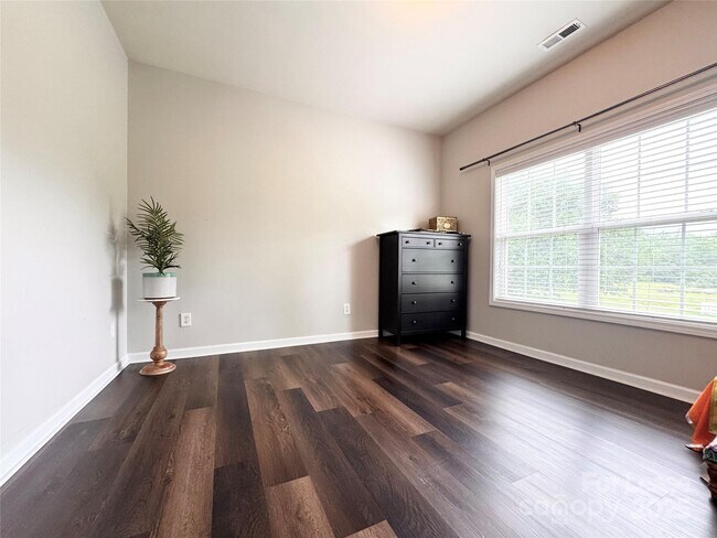 Building Photo - 10031 Glenburn Ln