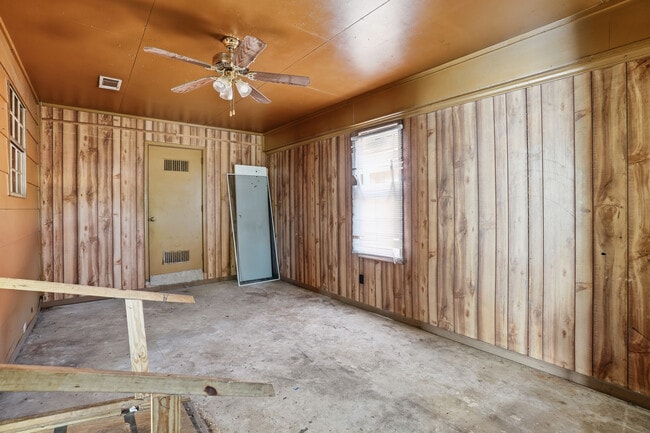 Building Photo - 2683 21st St