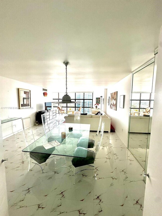 Building Photo - 6423 Collins Ave