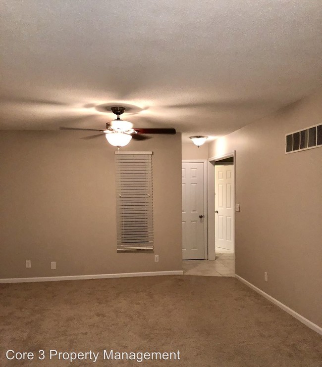 Building Photo - 2 br, 1 bath House - 2903 Interlacken Drive