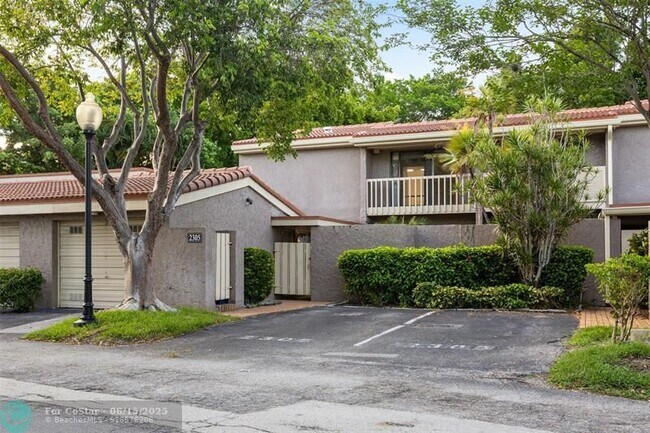 Primary Photo - 2305 St Andrews Rd