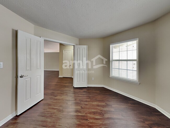 Building Photo - 6002 Candlewick Dr