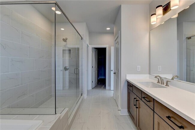 Building Photo - 1241 Waldon Xing