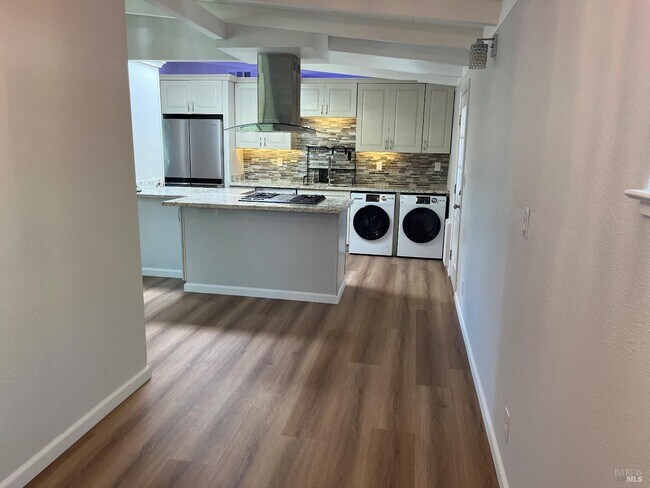 Building Photo - 100 Joan Dr