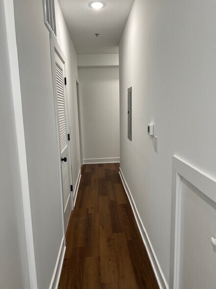 Building Photo - 2554 Frankford Ave