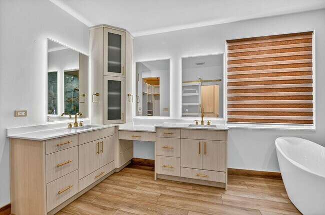 Building Photo - 9551 Barletta Winds Point