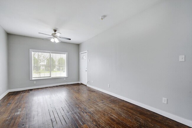 Building Photo - 3-Bedroom Home in Riverside