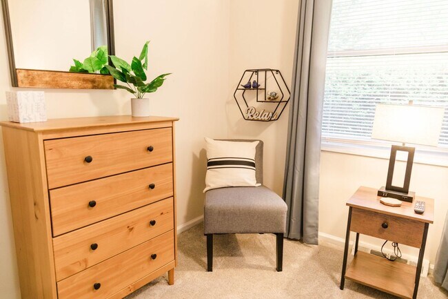 Building Photo - FULLY FURNISHED - Charming 3BR House in Arden