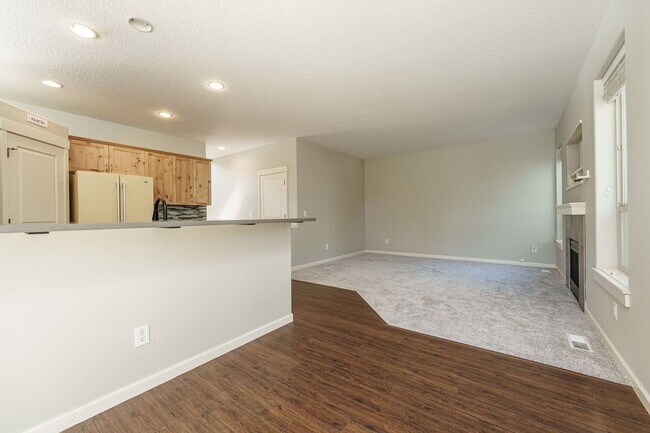 Building Photo - Cul-de-Sac Living at Its Best – Updated 3BR with Garage & A/C!