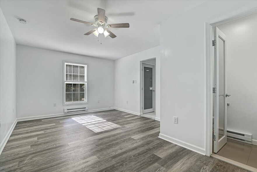 Building Photo - 198 White Pine Trl