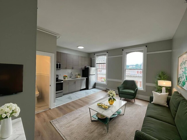 Building Photo - 5 Broadway