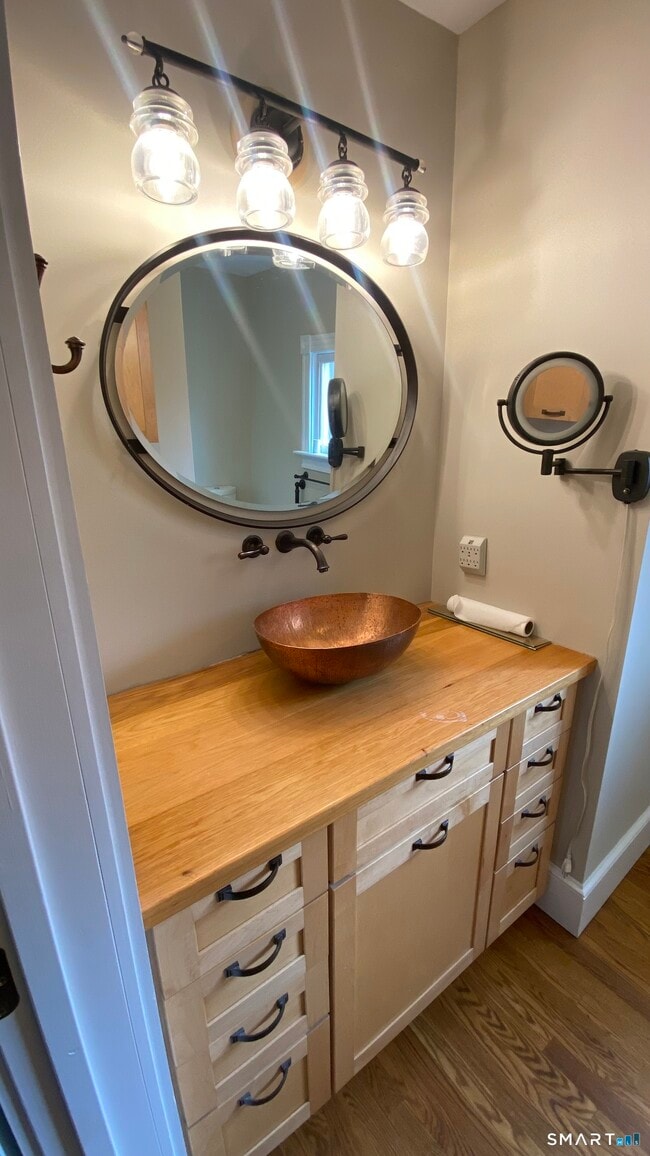 Building Photo - 86 Belleview Ave