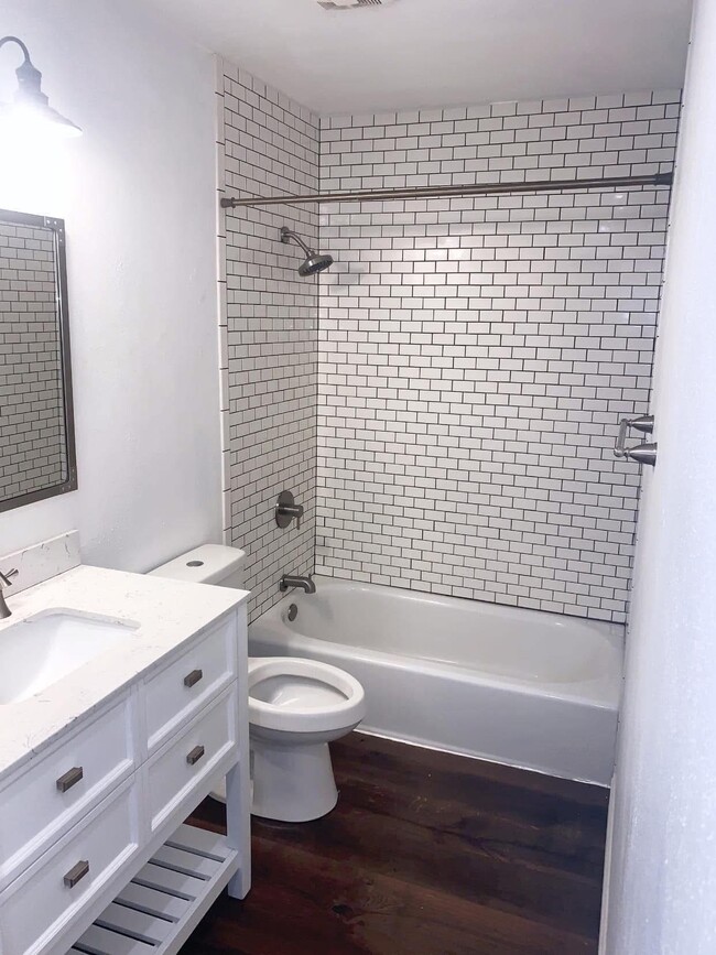 2BR, 1BA - Bathroom - 67 Pepperwood Ct