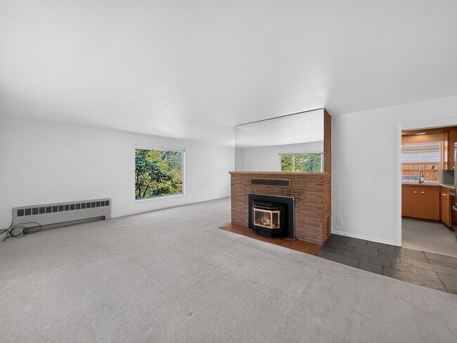 Building Photo - 3535 S 126th St