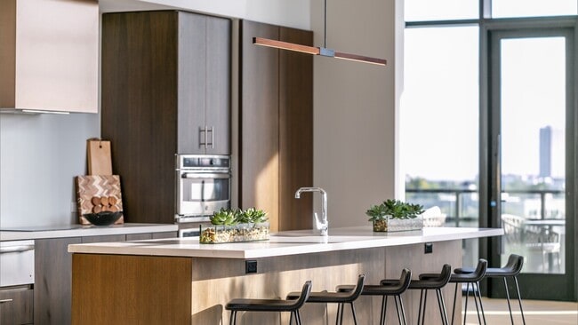 Building Photo - 2850 Fannin St