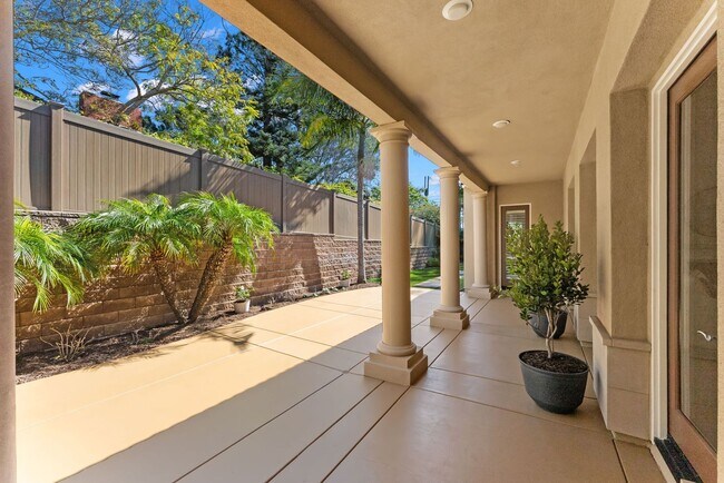 Building Photo - Single-Level 4BD Coastal Home in Prime Encinitas Location