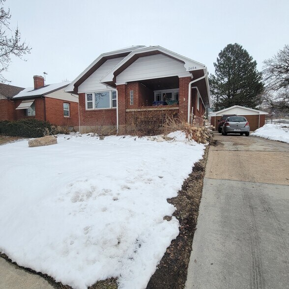 Building Photo - 2654 Tyler Ave