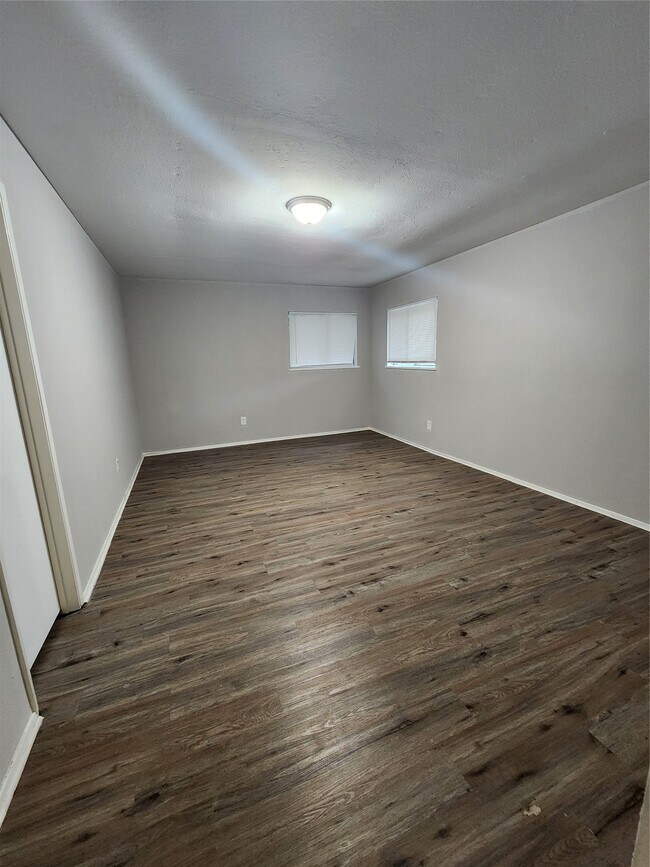 Building Photo - 3822 Broken Elm Dr
