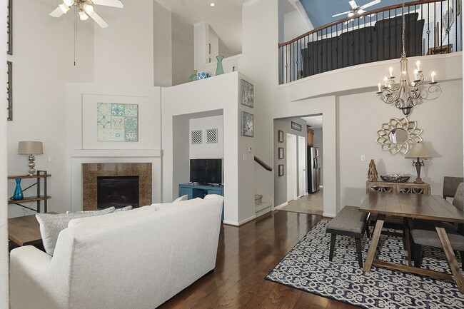 Building Photo - 43 Crocus Petal St