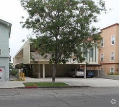 Building Photo - 426 E. Valencia