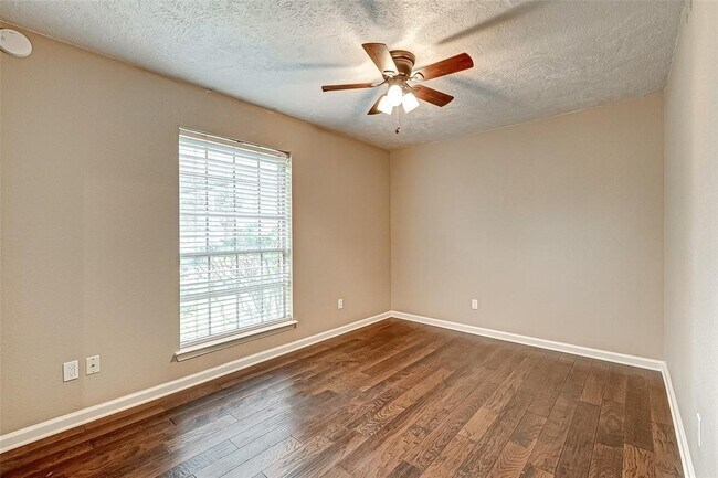 Building Photo - 3915 Stovepipe Ln