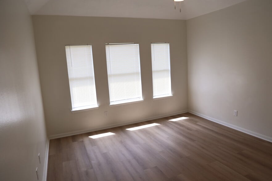 Building Photo - 13778 Sablesprings Ln