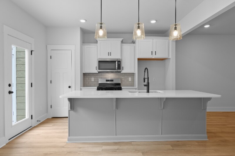 Building Photo - 142 Shager Pl