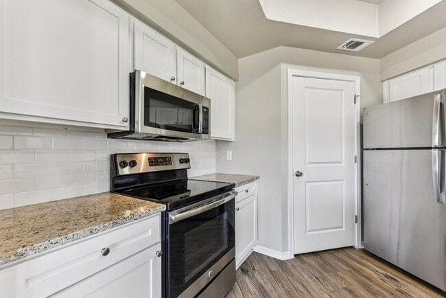 Floorplan - Waters Edge Apartment Homes