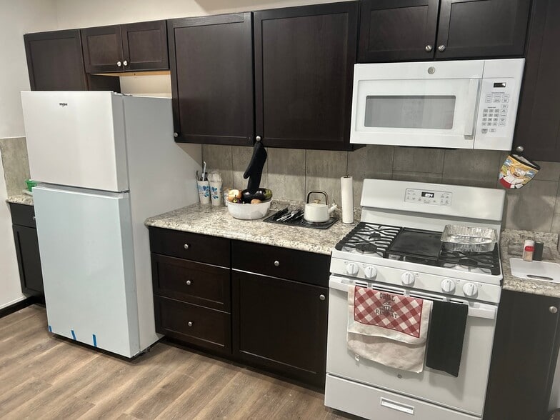 Building Photo - 511 N 7th St