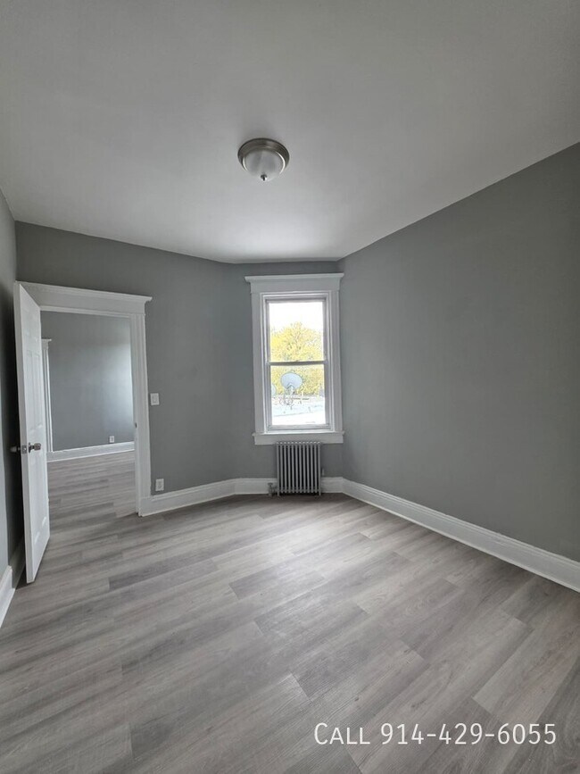 Building Photo - 188 Ashburton Ave