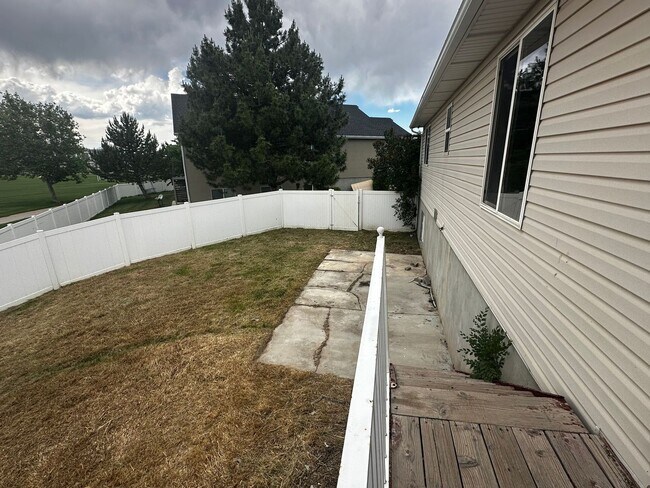 Building Photo - Great Home Available in Lehi!