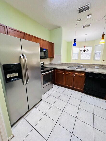 Building Photo - 71 Emerald Bay Dr