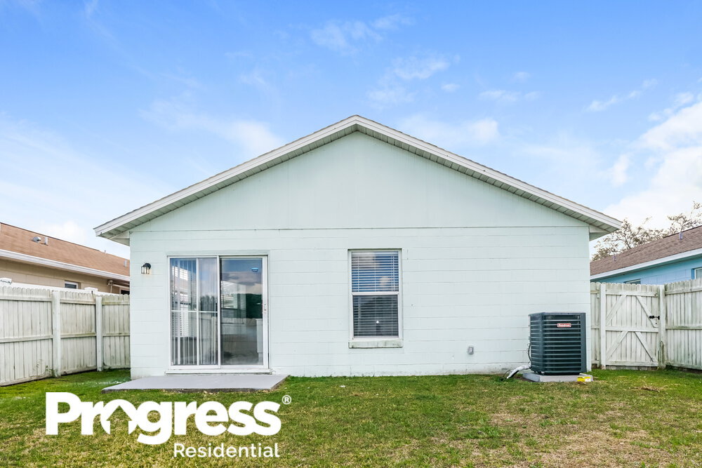 Building Photo - 9710 Red Clover Ave