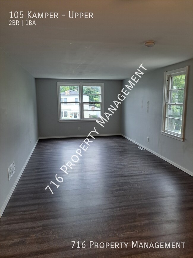 Building Photo - Bright and Spacious 2 Bedroom Upper Unit A...