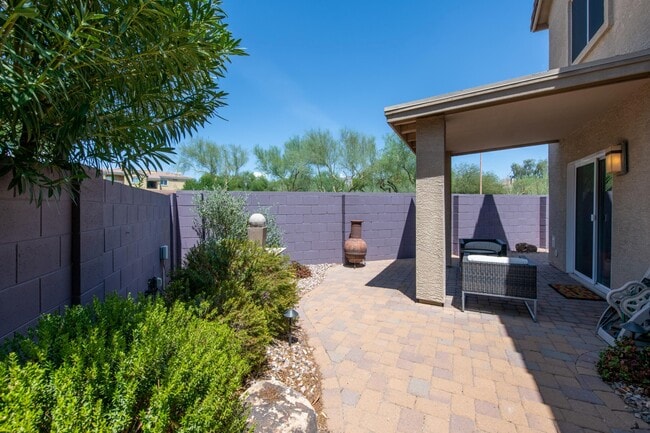 Building Photo - 15550 N Frank Lloyd Wright Blvd