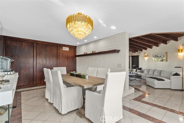 Building Photo - 868 Avenida Acapulco