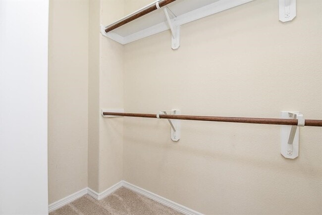 Building Photo - 8908 Clovermist Dr