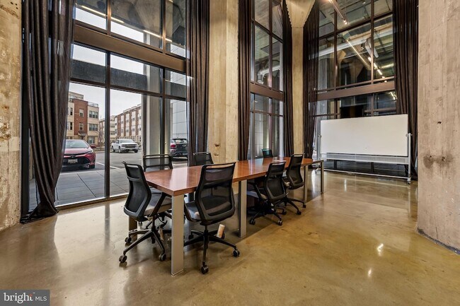 Building Photo - 1200 Steuart St