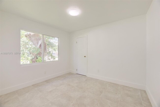 Building Photo - 3327 Sapphire Rd