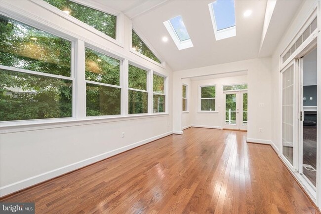 Building Photo - 8901 Hargrove Ct