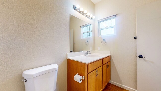 Building Photo - 2421 N Village Dr