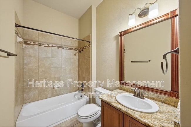 Building Photo - 226 Hamburg Ave