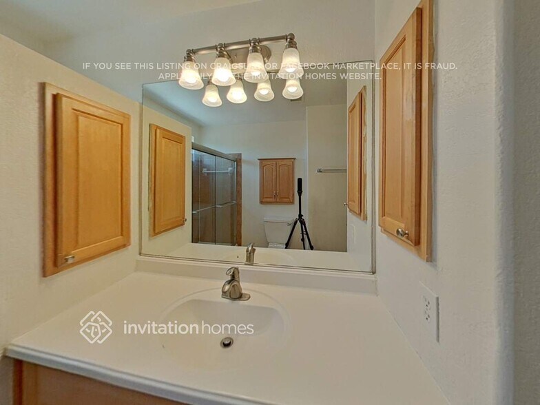 Building Photo - 740 Spruce Tree Cir